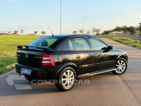 ASTRA 2.0 MPFI Advantage 8V