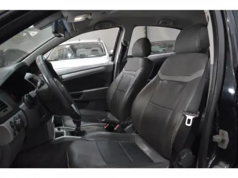 VECTRA SEDAN - 2.0 MPFI ELEGANCE 8V 4P MANUAL