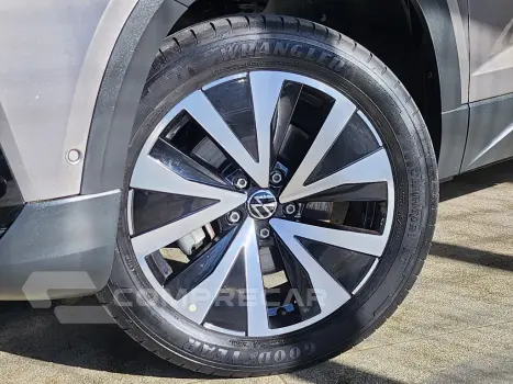 TAOS 1.4 250 TSI TOTAL FLEX HIGHLINE AUTOMÁTICO