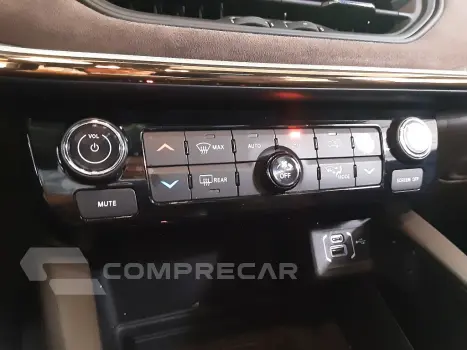 COMMANDER 1.3 T270 TURBO FLEX OVERLAND AT6
