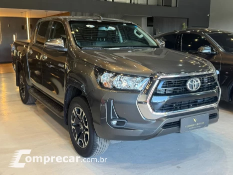 Toyota HILUX 2.8 D-4D TURBO DIESEL CD SRV 4X4 AUTOMÁTICO 4 portas