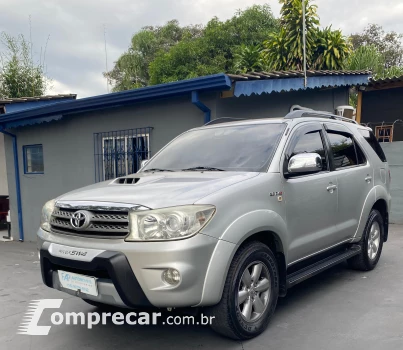 HILUX SW4 3.0 SRV 4X4 7 Lugares 16V Turbo Intercooler