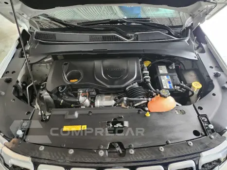 COMMANDER 1.3 T270 TURBO FLEX OVERLAND AT6