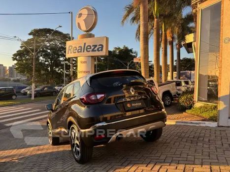 CAPTUR Intense Bose 1.6 16V Flex 5p Aut.