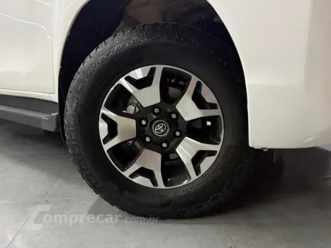 HILUX 2.8 D-4D TURBO DIESEL CHASSI 4X4 MANUAL