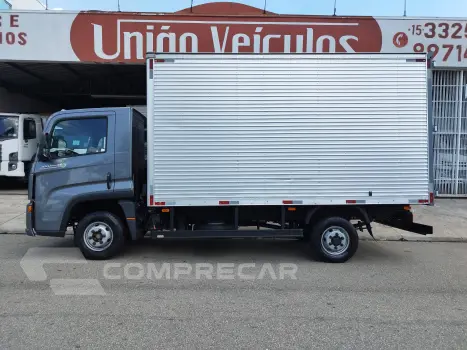 Volkswagen Delivery Express+ 3.0 Prime + (Baú Facchini) 2 portas