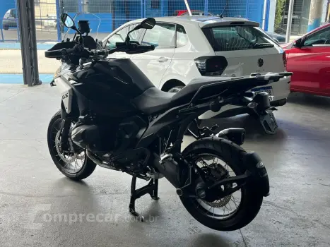 R 1300 GS TRIPLE BLACK