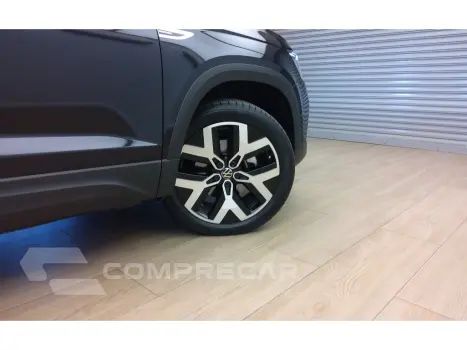 TAOS 1.4  250 TSI TOTAL FLEX HIGHLINE AUTOMÁTICO
