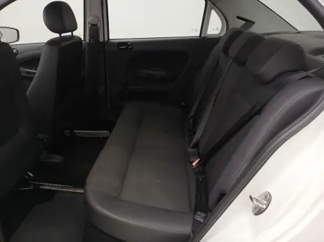 VOYAGE 1.0 12V MPI TOTALFLEX 4P MANUAL
