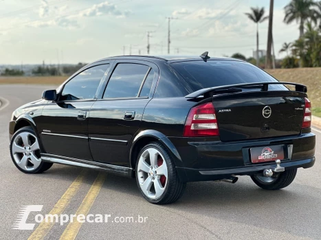 ASTRA 2.0 MPFI Elegance 8V
