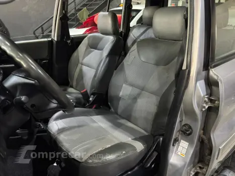 PAJERO TR4 2.0 4X4 16V 131CV GASOLINA 4P MANUAL