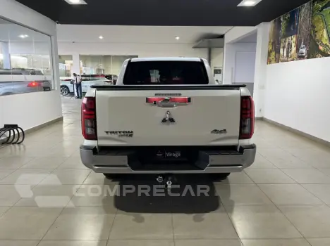 TRITON 2.4 Biturbo CD Hpe-s 4X4