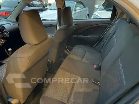 ETIOS 1.3 XS 16V FLEX 4P MANUAL