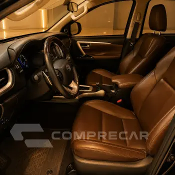 HILUX SW4 2.8 SRX 4X4 7 Lugares 16V Turbo Intercooler