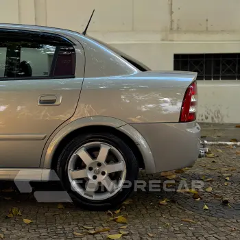 ASTRA 2.0 MPFI Elite Sedan 8V
