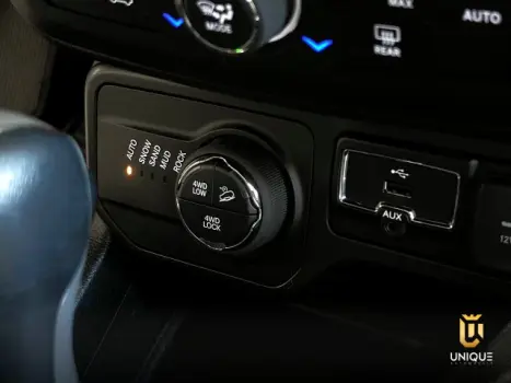 RENEGADE - 2.0 16V TURBO TRAILHAWK 4P 4X4 AUTOMÁTICO