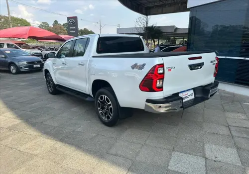 HILUX 2.8 D-4D TURBO DIESEL CD SRX 4X4 AUTOMÁTICO