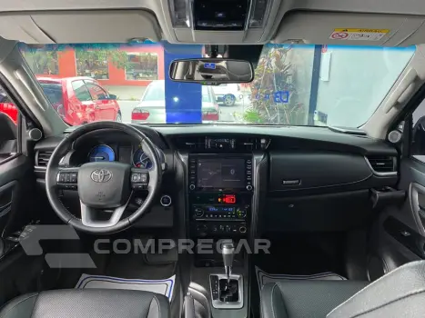 Hilux SW4 SRX 4x4 2.8 TDI 16V Dies. Aut.