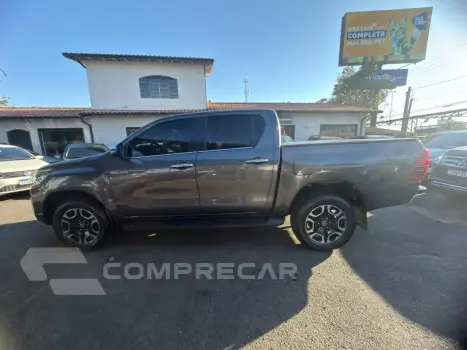 Hilux Caminhonete 2.8 16V SRX 4X4 DIESEL CABINE DUPLA AUTOMÁ