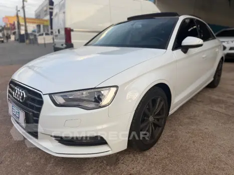 Audi A3 Sed.1.8/1.8 Ambit.16V TB FSI S-tronic 4 portas
