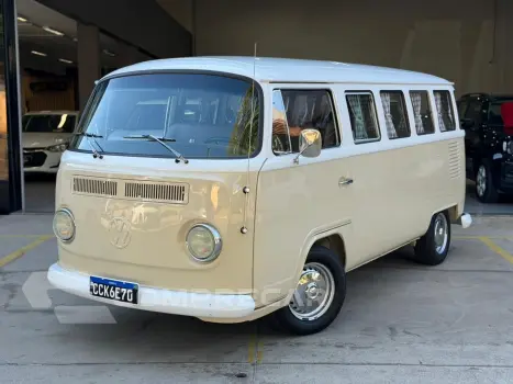 Kombi 1.6 Std 8V Gasolina 3P Manual