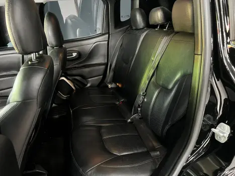 Renegade 1.8 4x2 (Aut) (Flex) (PCD)