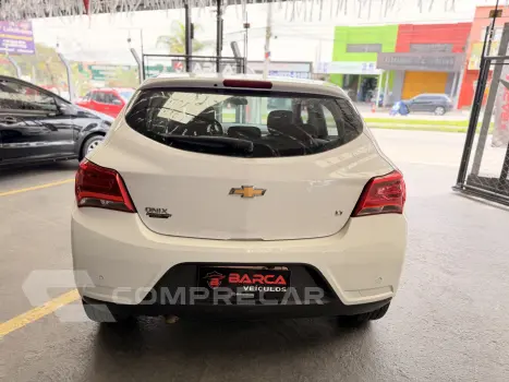 ONIX 1.4 MPFI LT 8V FLEX 4P AUTOMÁTICO