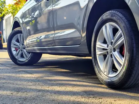 POLO 1.0 200 TSI COMFORTLINE AUTOMÁTICO