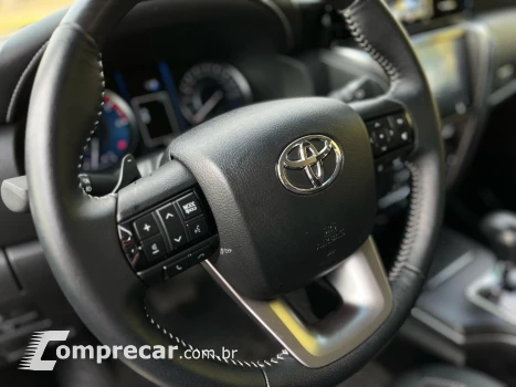HILUX SW4 2.8 D-4D TURBO DIESEL SRX 4X4 AUTOMÁTICO