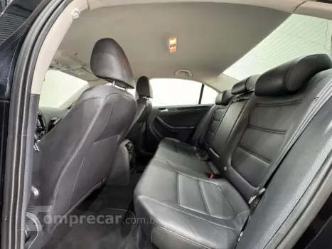 JETTA 2.0 TSI HIGHLINE 211CV GASOLINA 4P TIPTRONIC