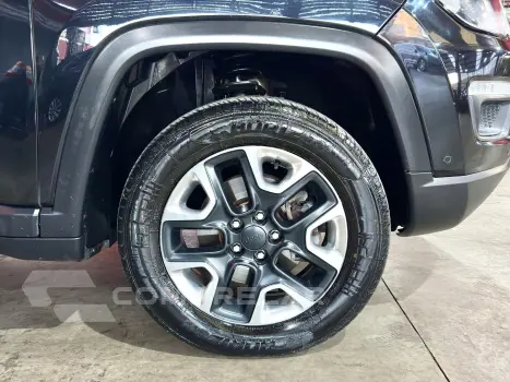 COMPASS 2.0 16V DIESEL TRAILHAWK 4X4 AUTOMÁTICO
