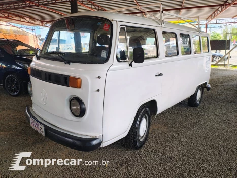 Volkswagen Kombi 1.6 4 portas