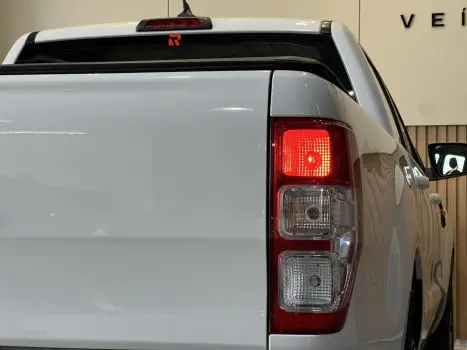 RANGER 2.2 XLS 4X4 CD 16V DIESEL 4P AUTOMÁTICO