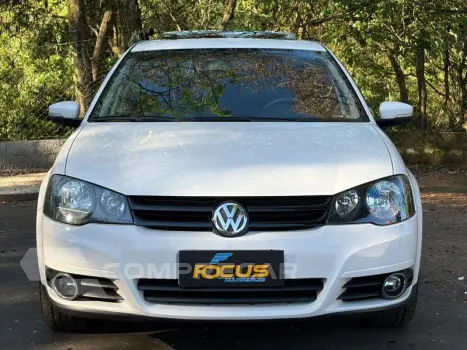 Volkswagen GOLF 1.6 SPORTLINE 4 portas