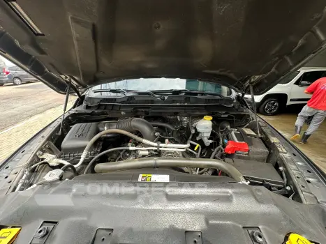 1500 5.7 V8 Limited Night Edition CD 4X4