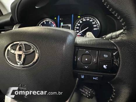 HILUX SW4 2.8 D-4D TURBO DIESEL SRX 7L 4X4 AUTOMÁTICO