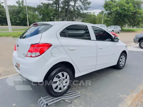 Onix Hatch 1.0 12V 4P FLEX LT