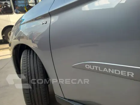 OUTLANDER 3.0/ GT 3.0 V6 Aut.