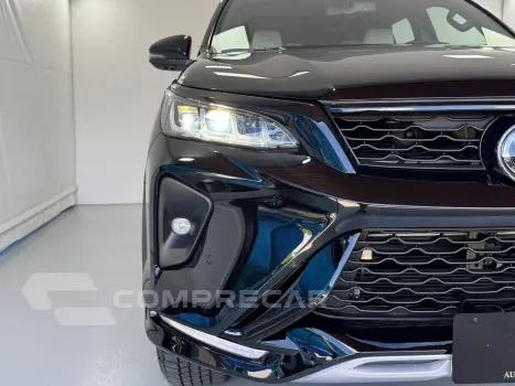 HILUX SW4 2.8 D-4d Turbo Diamond 7L 4X4