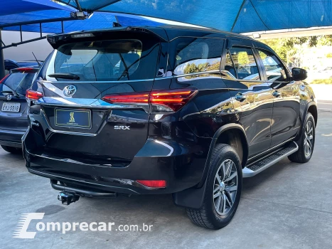HILUX SW4 2.8 D-4d Turbo SRX 7L 4X4
