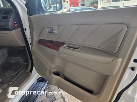 HILUX SW4 - 3.0 SRV 4X4 7 LUGARES 16V TURBO INTERCOOLER 4P A