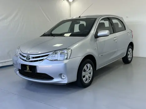 Toyota ETIOS 1.3 XS 16V 4 portas