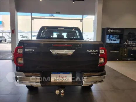 HILUX 2.8 D-4D TURBO DIESEL CD SRX 4X4 AUTOMÁTICO