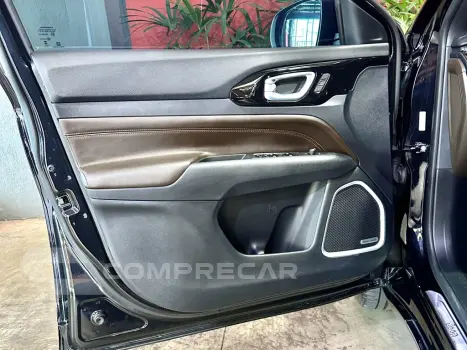 COMMANDER 1.3 T270 TURBO FLEX OVERLAND AT6