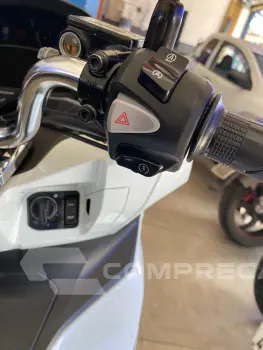 PCX 160 DLX ABS