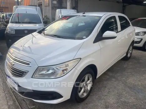 CHEVROLET ONIX 1.0 LT 4 portas