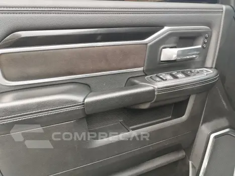 2500 6.7 I6 Turbo Laramie Night Edition CD 4X4