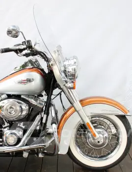 HARLEY-DAVIDSON SOFTAIL DELUXE
