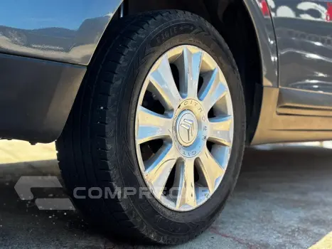 C4 Pallas Exclusive 2.0 16V (flex) (aut)