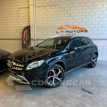 Mercedes-Benz GLA 200 1.6 CGI Advance 16V Turbo 4 portas